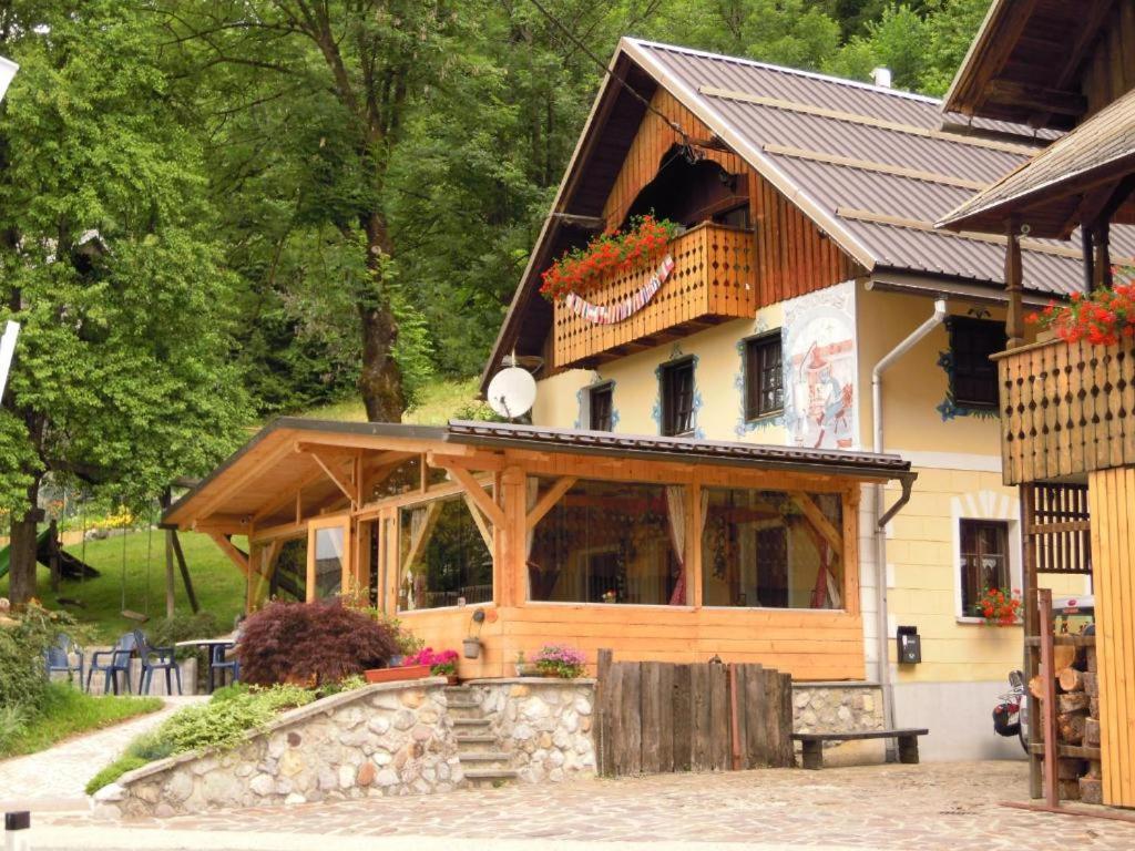 Farm Stay Trlej Begunje na Gorenjskem Εξωτερικό φωτογραφία